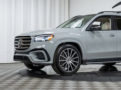 New 2026 Mercedes-Benz GLS 450 4MATIC image 26