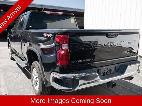Used 2025 Chevrolet Silverado 2500 LT w/ Convenience Package AWD/4WD image 4