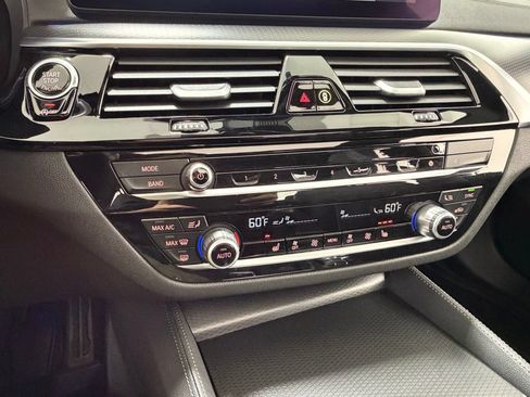 Used 2023 BMW M550i xDrive AWD/4WD image 19