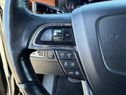 Used 2024 Lincoln Navigator L 4WD image 15