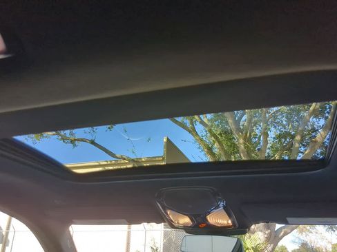 Used 2023 BMW 440i xDrive Coupe w/ Premium Package image 21