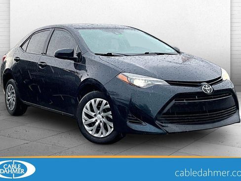 Used 2019 Toyota Corolla LE image 1