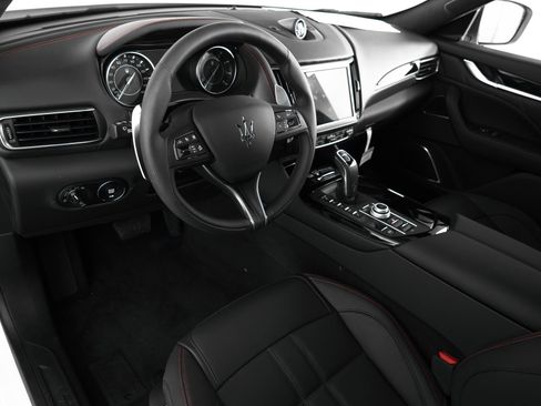 New 2024 Maserati Levante GT Ultima image 31