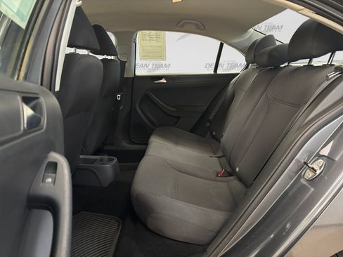 Used 2012 Volkswagen Jetta S FWD image 14