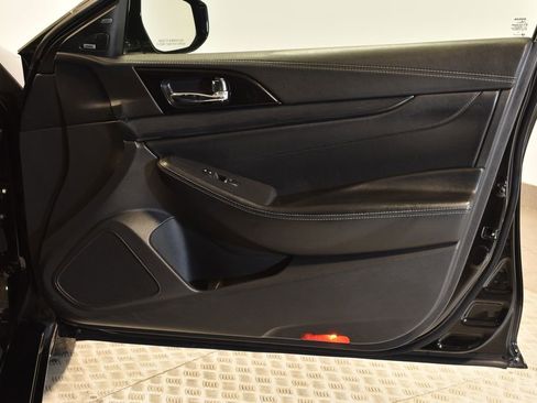 Used 2021 Nissan Maxima Platinum w/ Sport Mat Group image 34