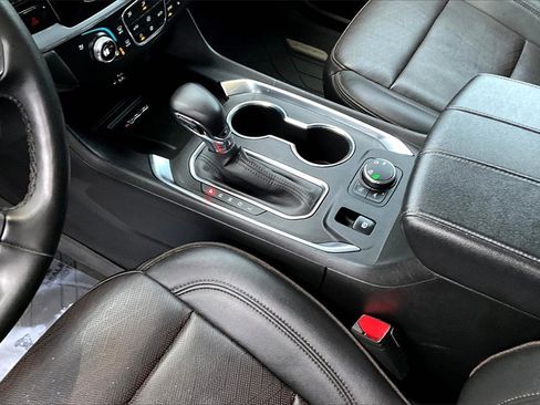 Used 2023 Chevrolet Traverse High Country image 15