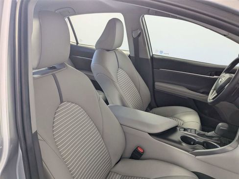 Used 2023 Toyota Camry SE FWD image 31