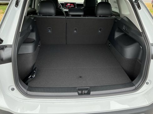 New 2026 Volkswagen Tiguan SE image 14