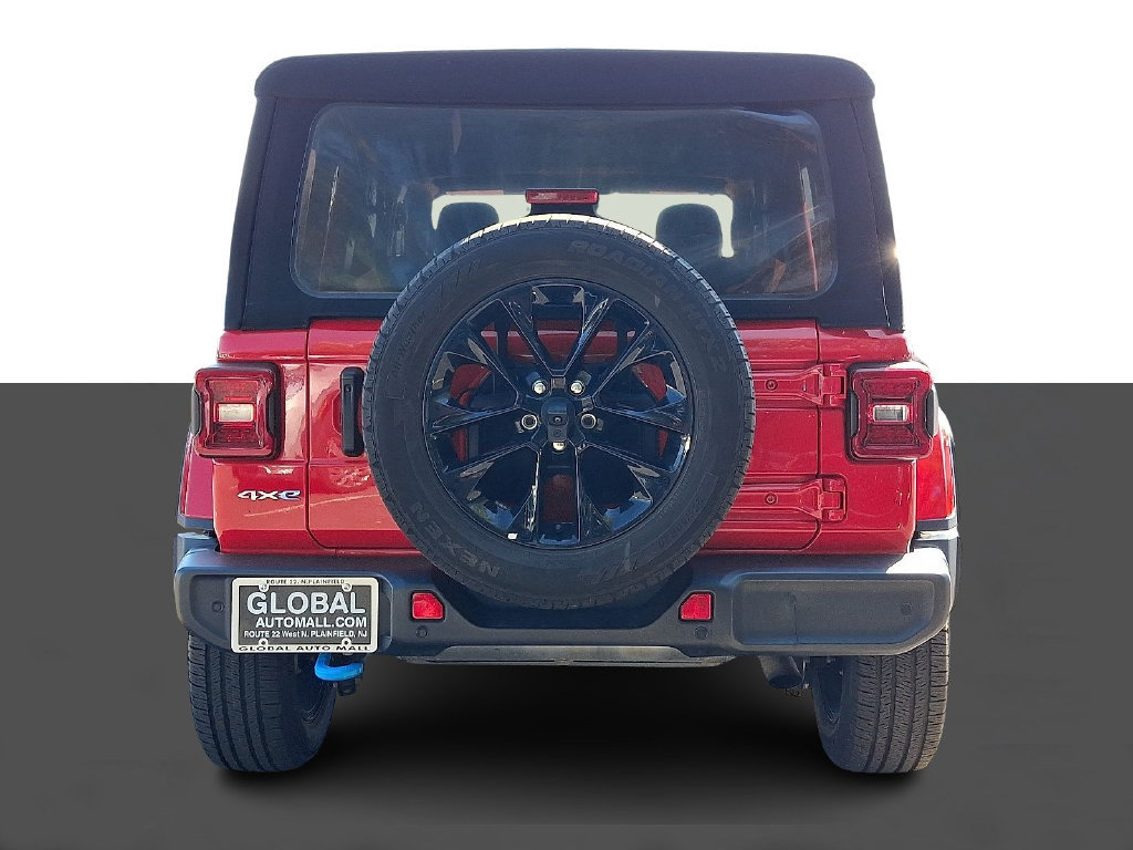 Used 2024 Jeep Wrangler Unlimited Sahara w/ Technology Group AWD/4WD image 6