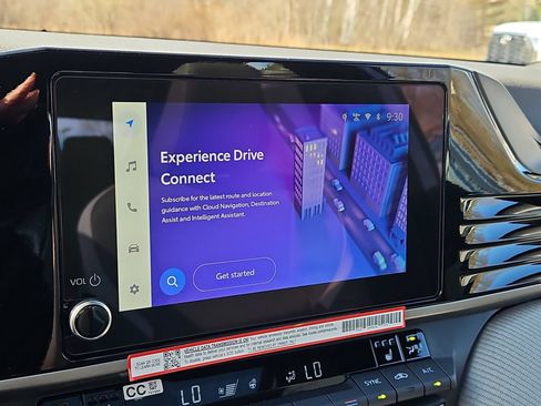 New 2026 Toyota Camry Hybrid AWD/4WD image 9