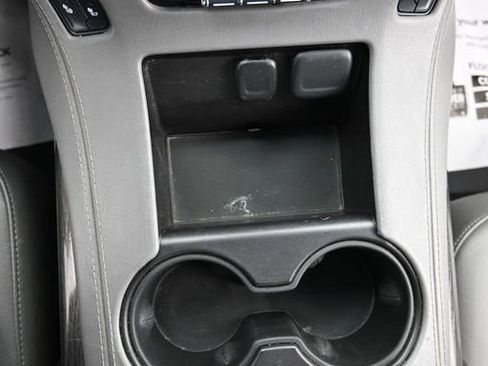 Used 2015 Chevrolet Suburban LT image 31