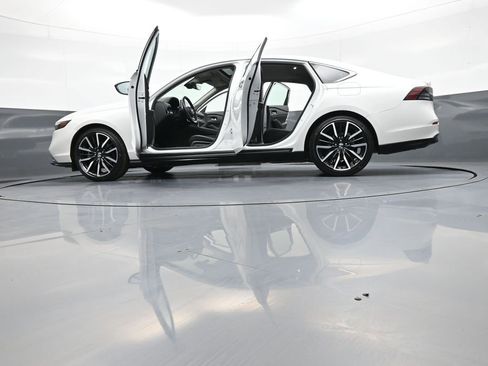 Used 2023 Honda Accord Touring image 48