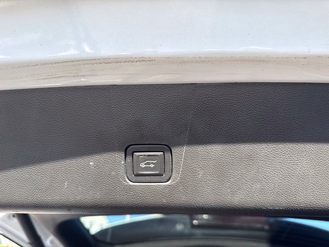 Used 2021 Chevrolet Traverse RS AWD/4WD image 48