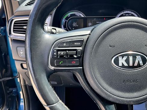 Used 2018 Kia Niro Touring FWD image 22