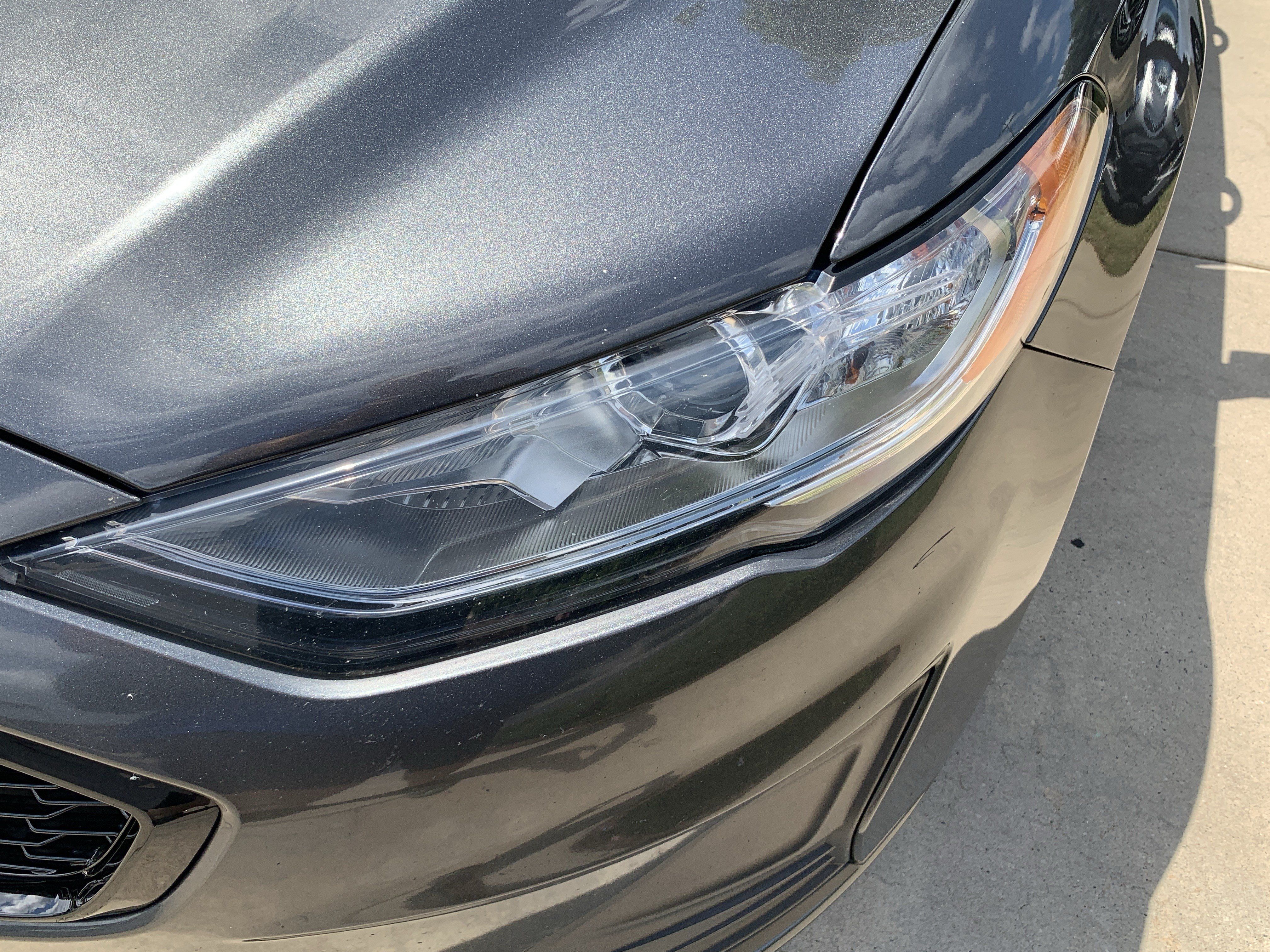Used 2019 Ford Fusion SE FWD image 6