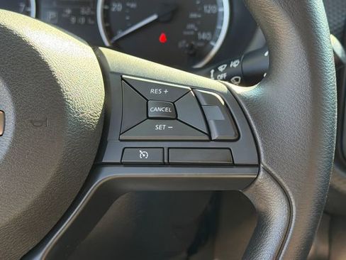 Certified 2025 Nissan Kicks Play S image 27