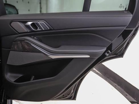 New 2026 BMW X5 xDrive40i AWD/4WD image 25
