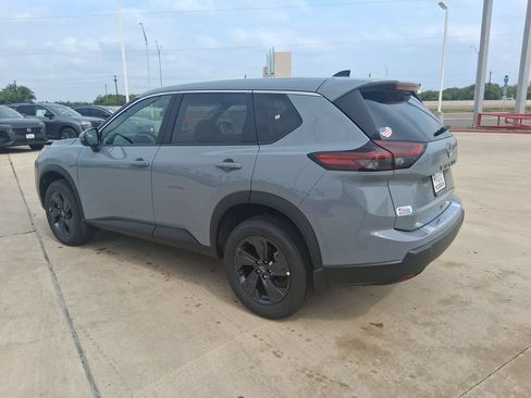 New 2026 Nissan Rogue SV FWD image 4