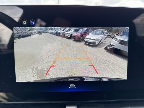 Used 2025 Chevrolet Equinox RS image 23