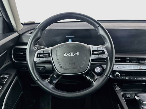 Used 2025 Kia Telluride S FWD image 18