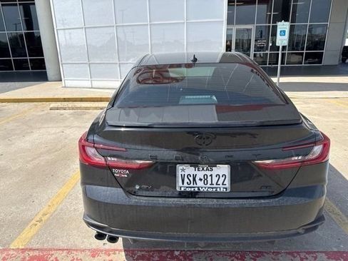 Used 2025 Toyota Camry SE FWD image 7