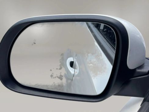 Used 2023 Kia Soul LX w/ LX Technology Package FWD image 15