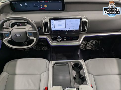 Used 2025 Ford Expedition Platinum w/ Platinum Ultimate Package image 22