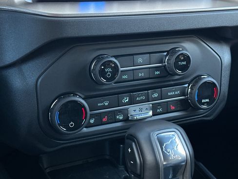 New 2026 Ford Bronco Outer Banks w/ Black Appearance Package AWD/4WD image 23