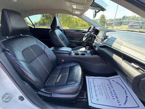 Certified 2021 Nissan Altima 2.5 SR FWD image 9