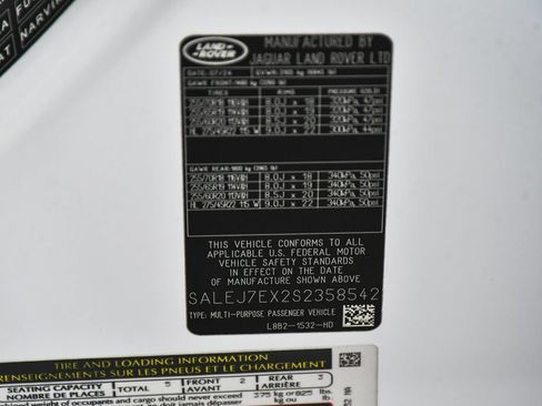 Used 2025 Land Rover Defender 110 S AWD/4WD image 17