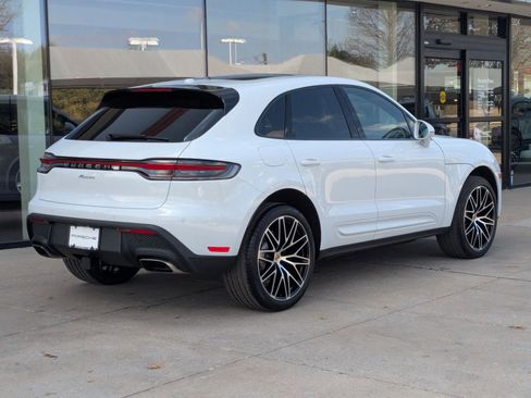 New 2026 Porsche Macan image 9