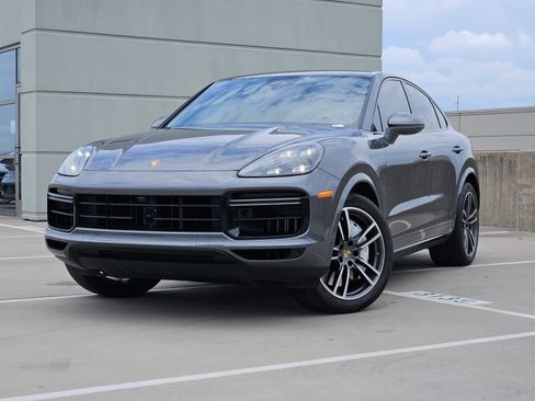 Certified 2023 Porsche Cayenne Turbo AWD/4WD image 1