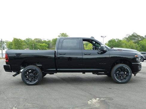 New 2026 RAM 2500 Big Horn AWD/4WD image 4