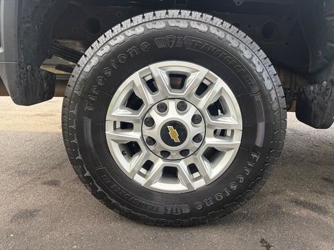 Used 2020 Chevrolet Silverado 2500 LT w/ Fleet Comfort Package AWD/4WD image 16