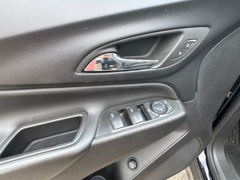 Used 2024 Chevrolet Equinox LT AWD/4WD image 9
