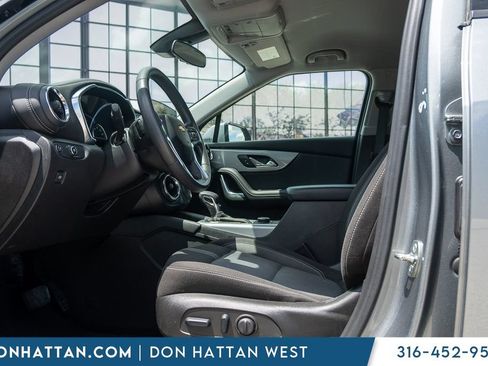 Used 2025 Chevrolet Blazer LT AWD/4WD image 3