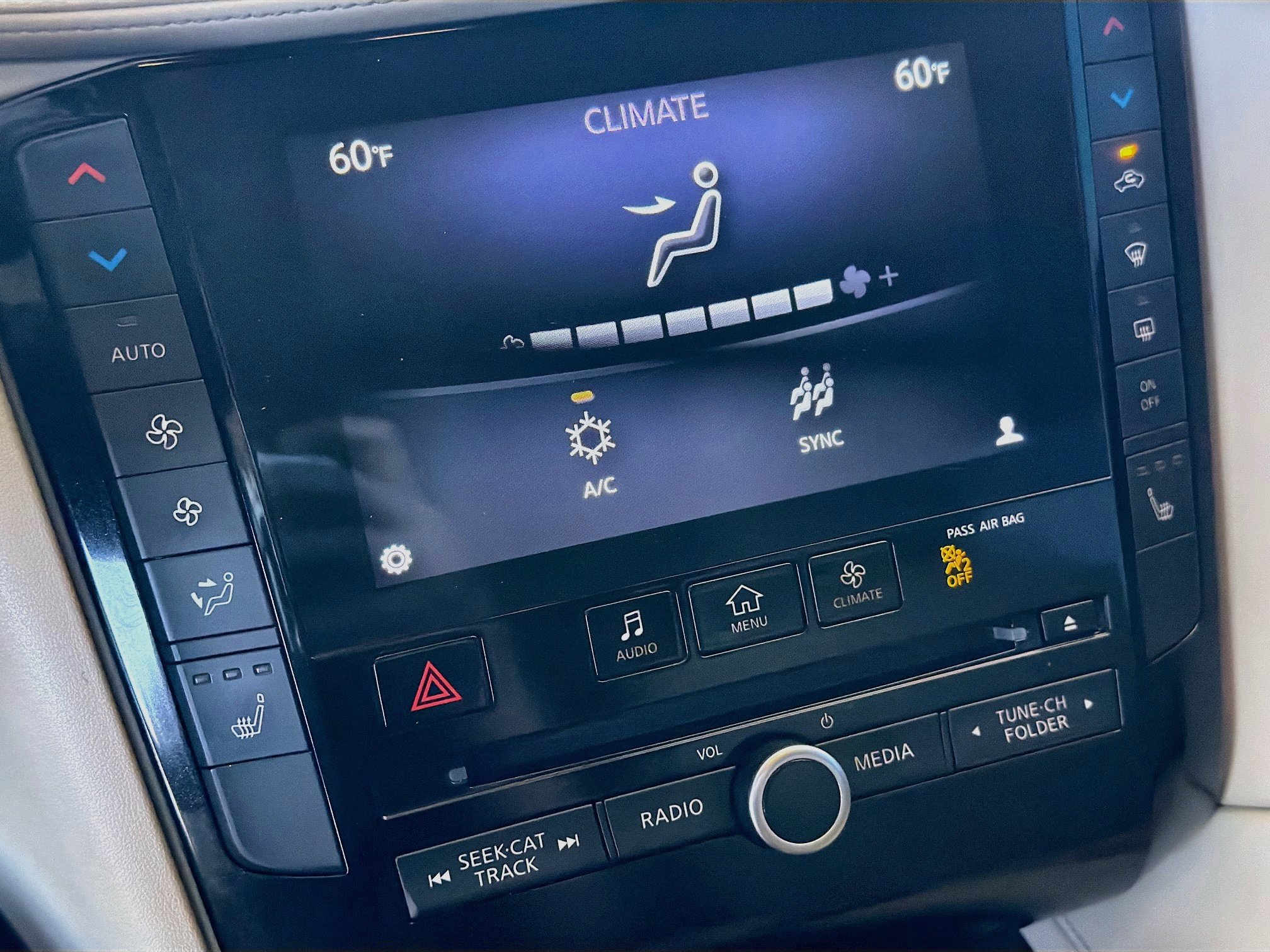 Used 2019 INFINITI QX50 Luxe w/ Navigation Package AWD/4WD image 23