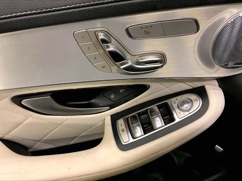 Used 2019 Mercedes-Benz GLC 300 4MATIC Coupe image 34