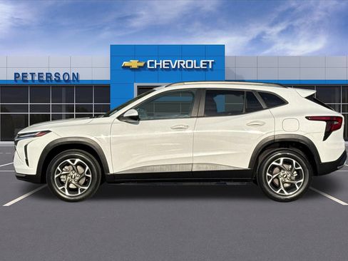 Used 2024 Chevrolet Trax LT FWD image 7