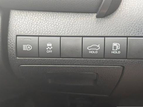 Certified 2022 Toyota Camry SE image 14