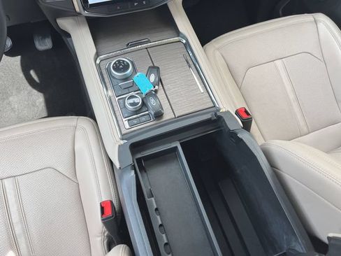 Used 2023 Ford Expedition Limited AWD/4WD image 27