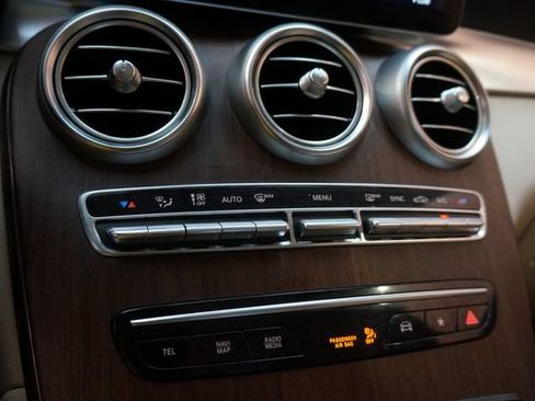 Used 2022 Mercedes-Benz GLC 300 4MATIC image 20