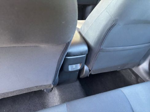 Used 2025 Nissan Versa SV FWD image 19