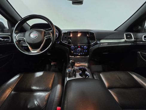Used 2020 Jeep Grand Cherokee Limited AWD/4WD image 14