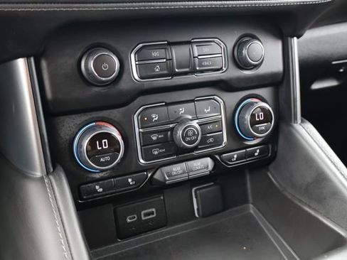 Used 2023 Chevrolet Tahoe LT w/ LT Signature Plus Package image 17