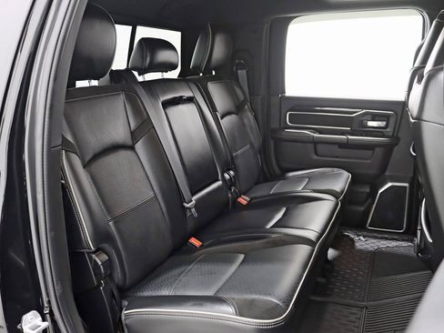 Used 2021 RAM 2500 Laramie w/ Night Edition image 34