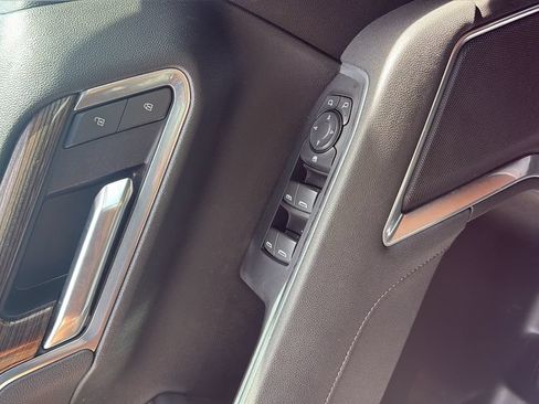 Used 2025 Chevrolet Silverado 1500 LT RWD image 19