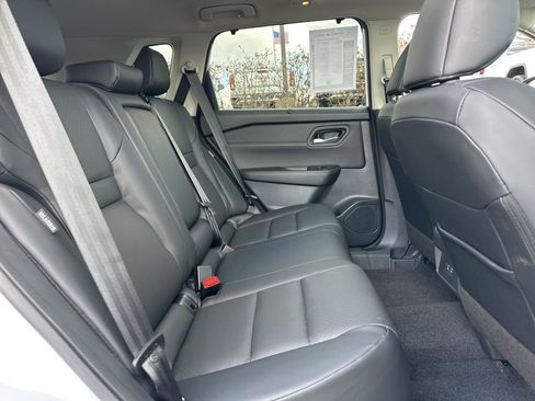 Used 2026 Nissan Rogue SV w/ SV Premium Package image 31