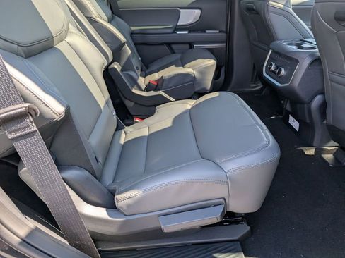 New 2026 Ford Expedition Active image 54