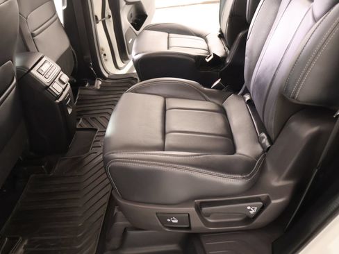 Used 2022 Subaru Ascent Limited w/ Technology Package AWD/4WD image 13
